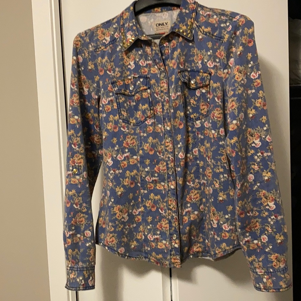 Floral shirt